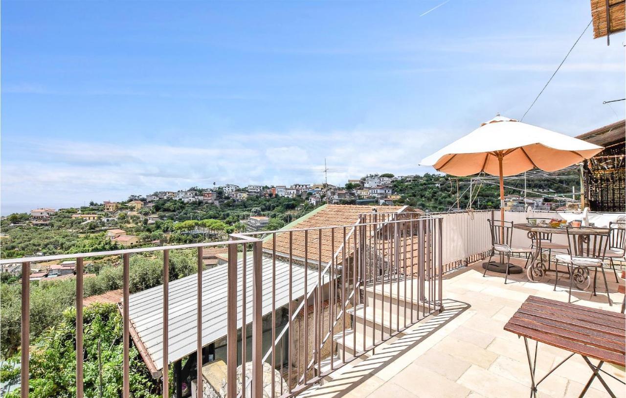 Cozy Apartment In Massa Lubrense Εξωτερικό φωτογραφία