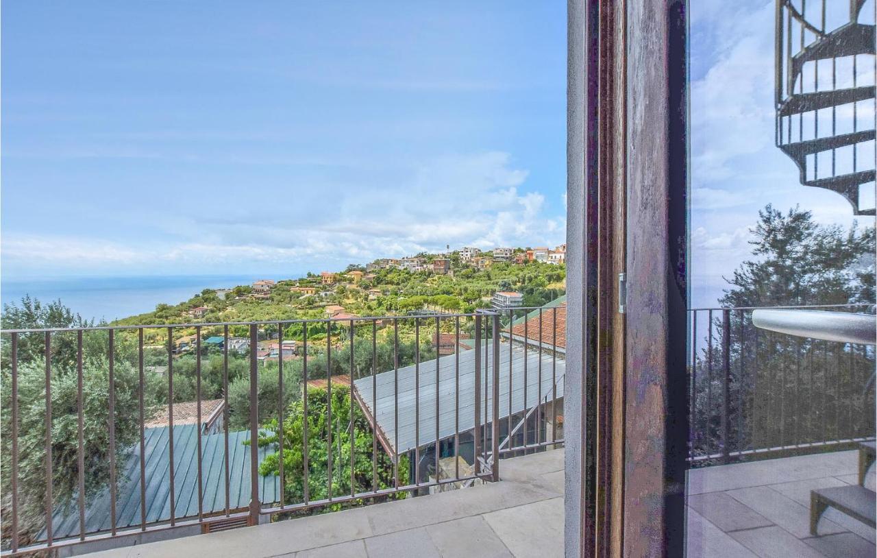 Cozy Apartment In Massa Lubrense Εξωτερικό φωτογραφία